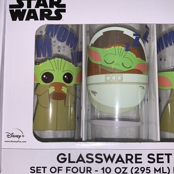 Disney Star Wars the mandalorian glasses set! - Picture 2 of 3
